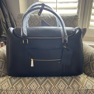 BRAND NEW! Fawn Weekender bag in Black